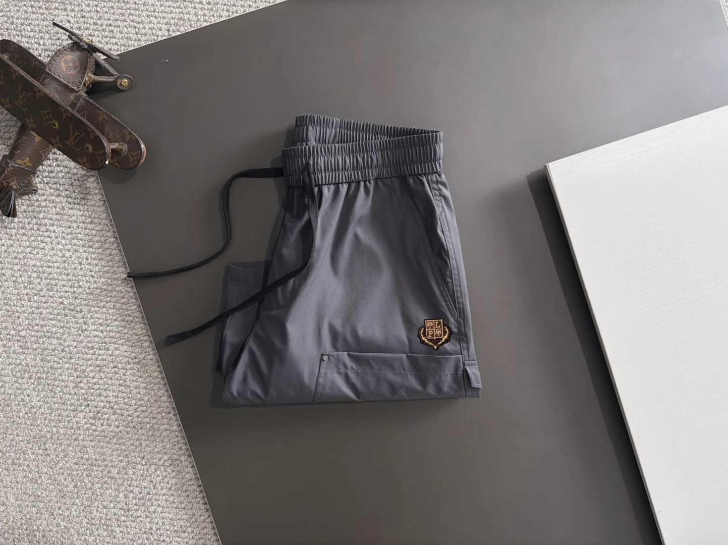 Next day shipping Premium goods LP 2036 Spring/Summer New Arrival elastic band casual shorts, counter-customized fabrics Breathable, high comfort, impeccable details, brand element design concept, reflecting high quality. It feels delicate and soft! It presents a casual cut and the upper body shape is great! Sizes:S-4XL